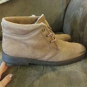 Men hush puppies